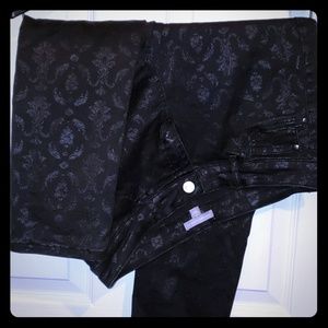 NY&CO size 8 black pants with embossed pattern